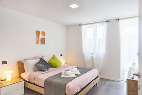 KHL apartments