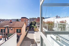 KHL apartments