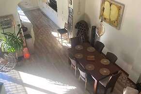 House -sleeps 6-garden-fireplace