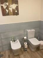 House -sleeps 6-garden-fireplace