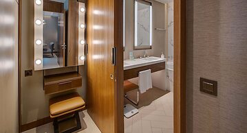 Creston Suites Vacation Homes Rental - Address Opera Residences
