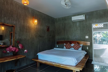Charm Hon Rom Villas Resort