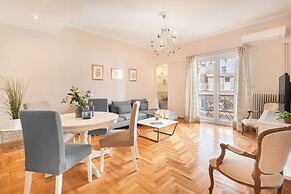 Stylish apt steps from Acropolis by GHH