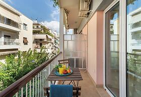 Stylish apt steps from Acropolis by GHH