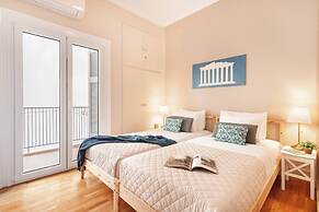 Stylish apt steps from Acropolis by GHH
