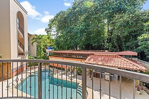 3-BD Beauty with Pool Near Beach
