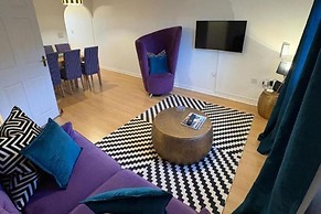 2 Bed-sleeps 3-parking-town Centre