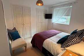 2 Bed-sleeps 3-parking-town Centre