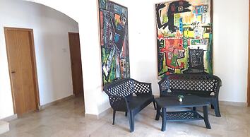 GARDEN APARTMENT