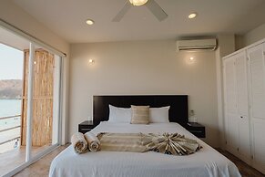 Suites La Playa
