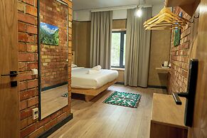 Pristine Hotel