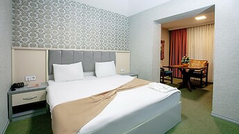 Alis Hotel