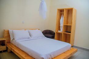 Rond Point Gorilla Boutique - Kinigi
