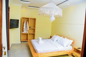 Rond Point Gorilla Boutique - Kinigi