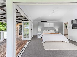 Hamptons White House
