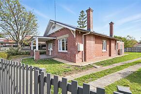 3 Bedroom House - Sandy Bay