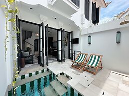 Villa Martini Beachside 6