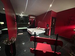 Hotel-Motel Deluxe
