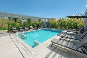 Grand Kourouta Pool Apartments