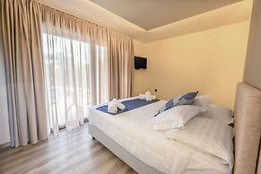 Grand Kourouta Pool Apartments