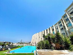 Gugel Waves Apartments