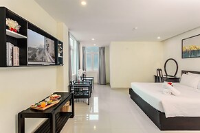 Seavitel Beach Hotel Da Nang