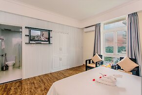 Seavitel Beach Hotel Da Nang