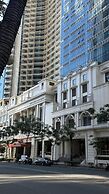 Uptown Parksuites Tower One
