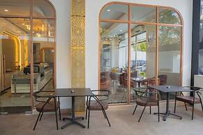 Fahira Hotel Syariah Padang
