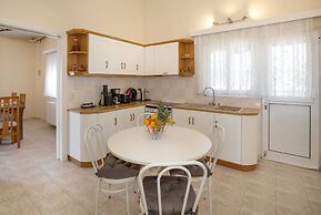 Villa with S. Pool Theologos by GHH