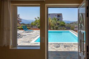 Villa with S. Pool Theologos by GHH