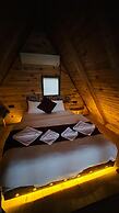 Stiela Suit Bungalov