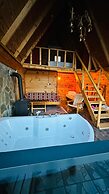 Stiela Suit Bungalov