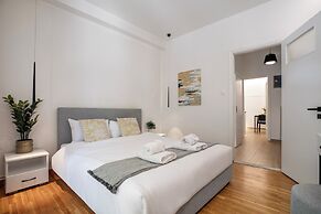 Viora Stunning Deluxe Studio in Athens