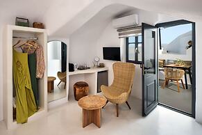 Amphora Helios Gem - Private Jacuzzi and Views