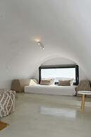 Amphora Thalassa Seaview Gem w Private Jacuzzi