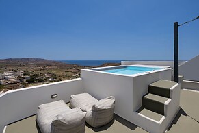 Amphora Meltemi Seaview Gem w Private Jacuzzi