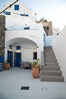 Amphora Charm Suite - Akrotiri Escape
