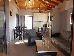 Villa Orestis - Stoupa Seaview Gem