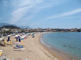 Villa Orestis - Stoupa Seaview Gem