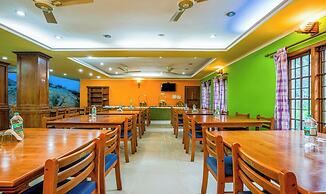 Le Selena Munnar