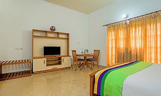 Le Selena Munnar