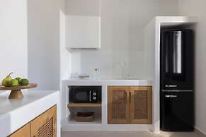 Solmar Suites