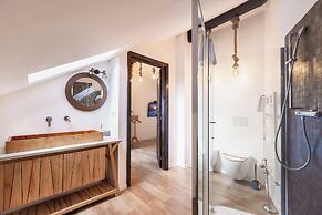 Domino Hotel