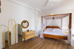 Domino Hotel
