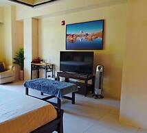 Pico Condotel Hamilo Coast