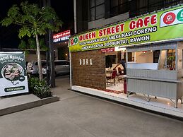 QUEEN CITY HOTEL
