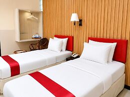 QUEEN CITY HOTEL