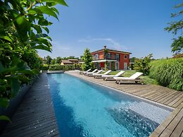 Luxury Golf Villa in Bogogno