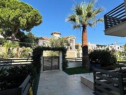 Levon Villa Hotel